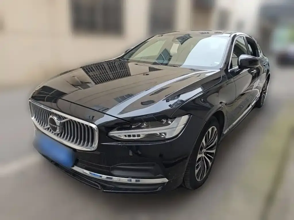 Volvo S90 — фото 1