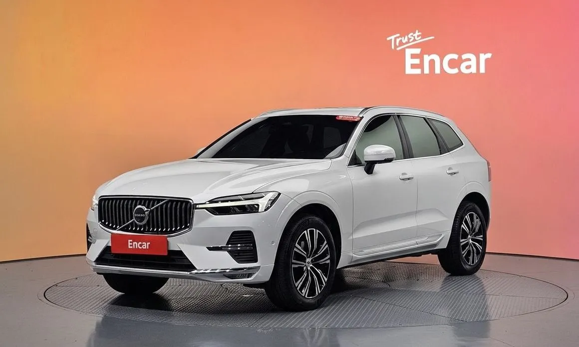 Volvo XC60 — фото 1