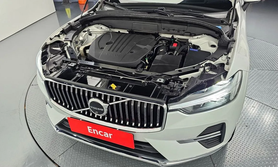 Volvo XC60 — фото 10