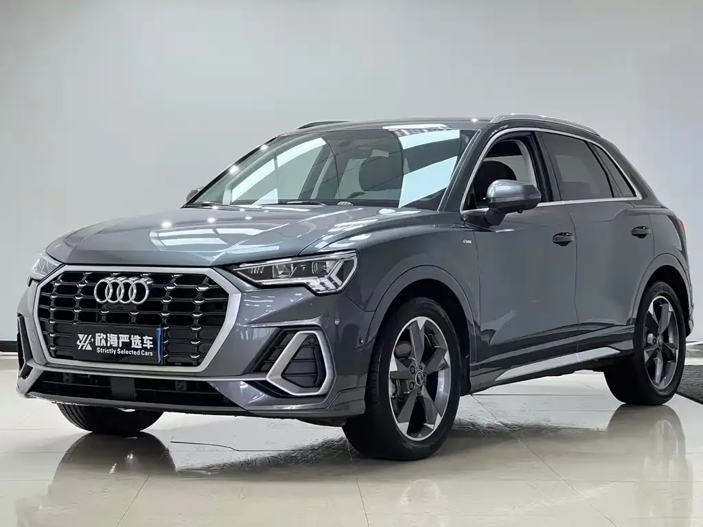 Audi Q3 — фото 1