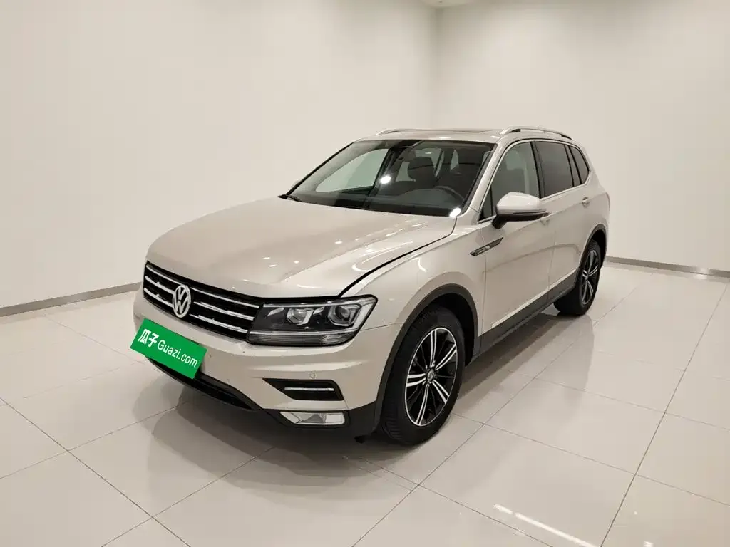 Volkswagen Tiguan L — фото 6