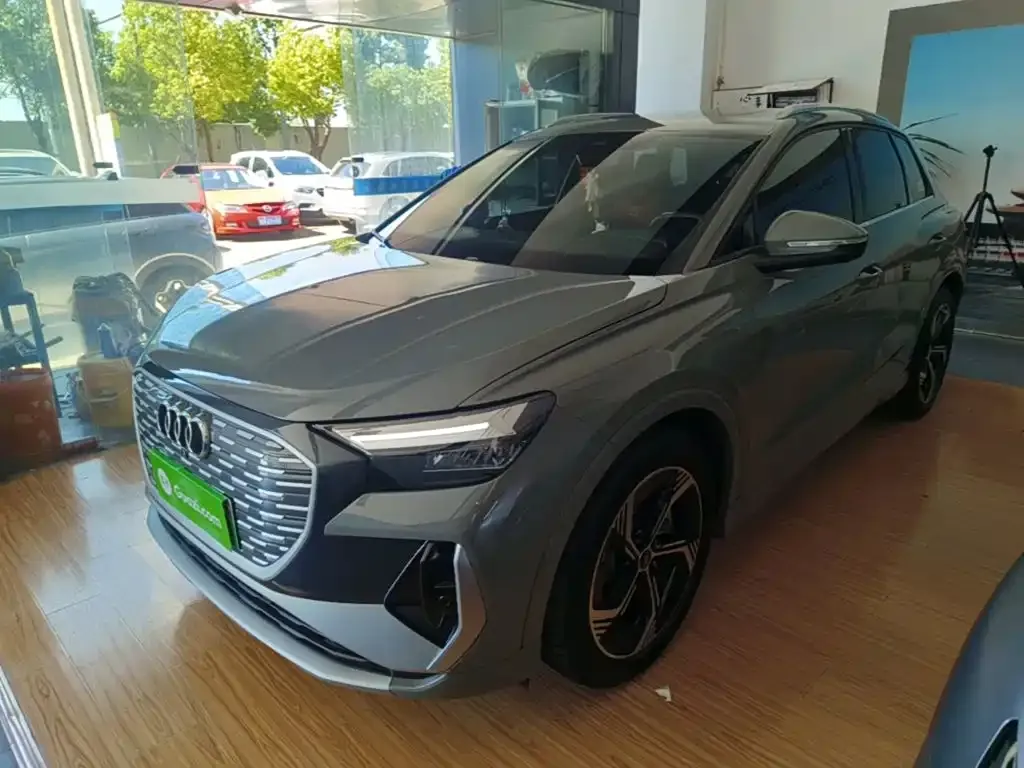 Audi Q4 e-tron — фото 10