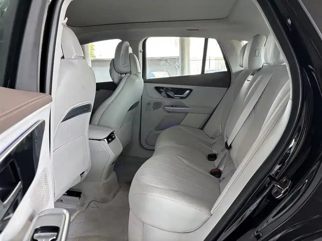 Mercedes-Benz EQE SUV — фото 2