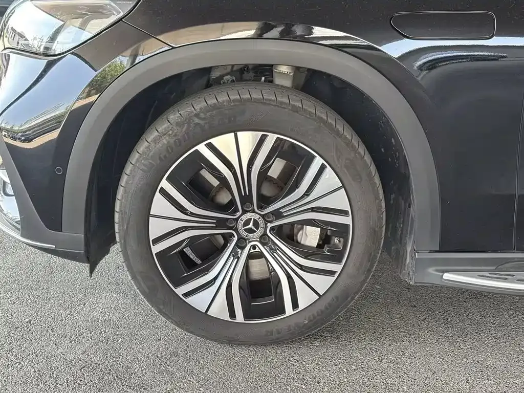 Mercedes-Benz EQE SUV — фото 9