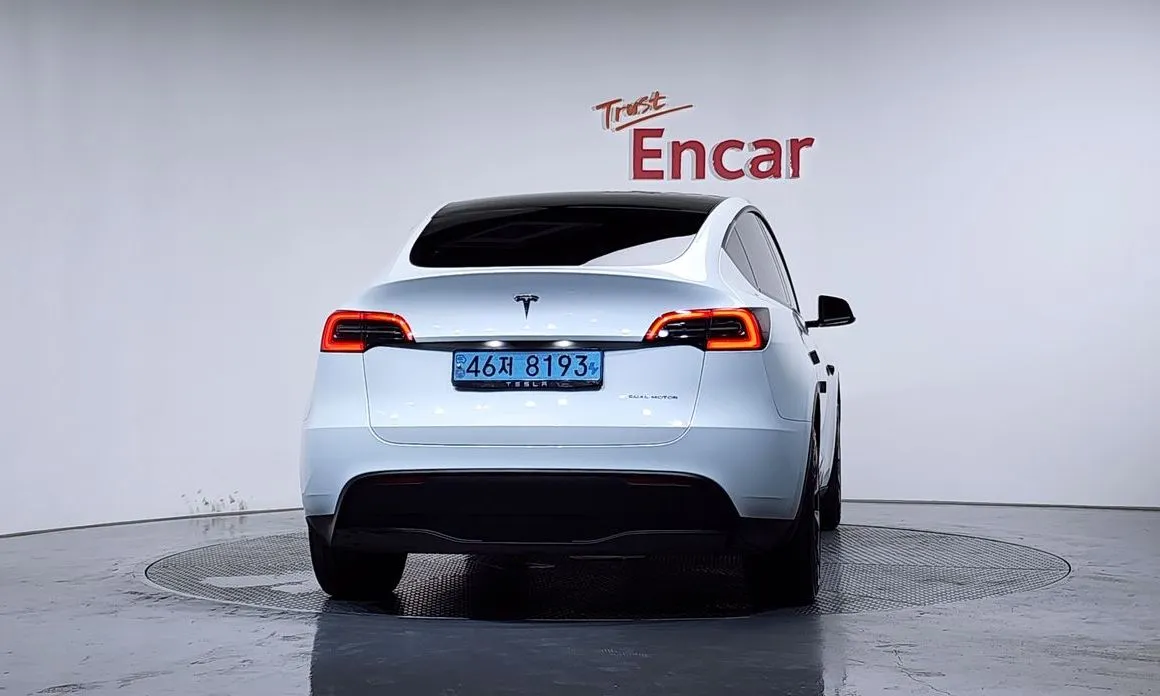 Tesla Model Y — фото 4