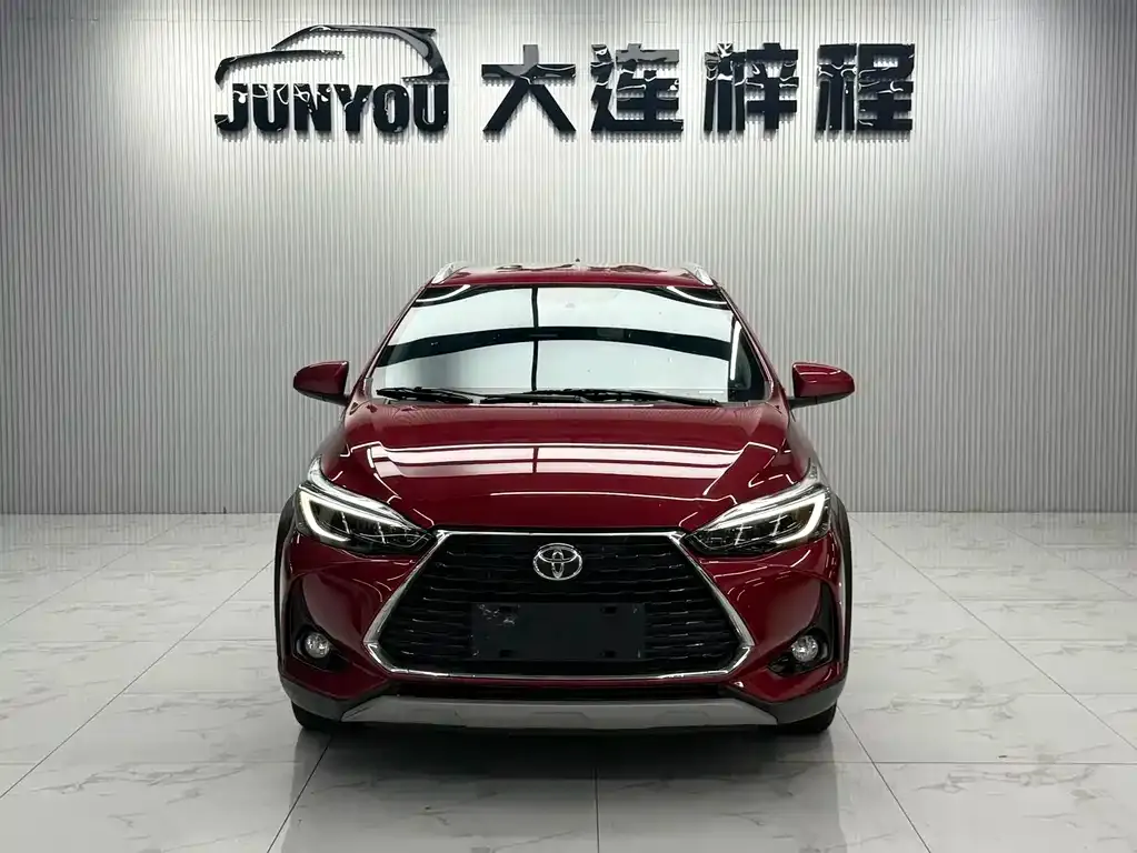 Toyota Yaris L — фото 10