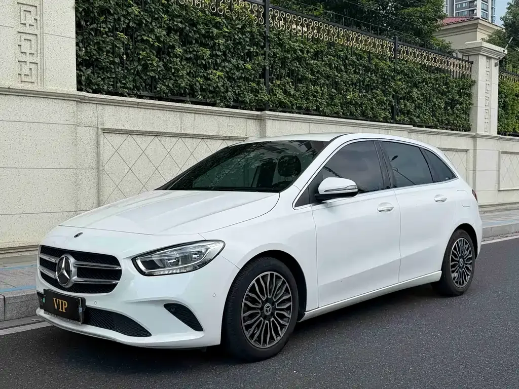 Mercedes-Benz B-Class — фото 1