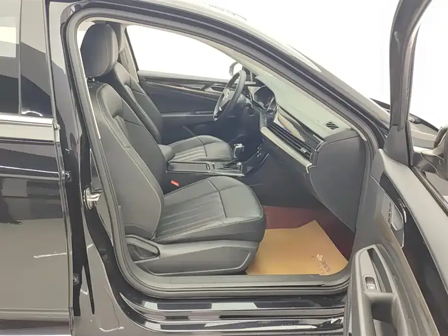 Volkswagen Passat — фото 8