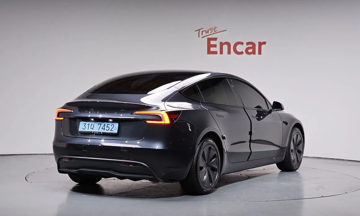 Tesla Model 3 — фото 7