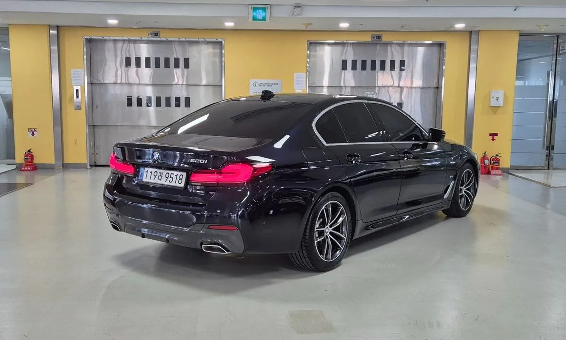BMW 5-Series — фото 10
