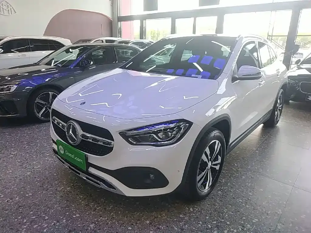 Mercedes-Benz GLA — фото 1