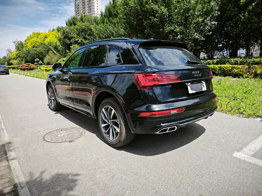 Audi Q5L — фото 4
