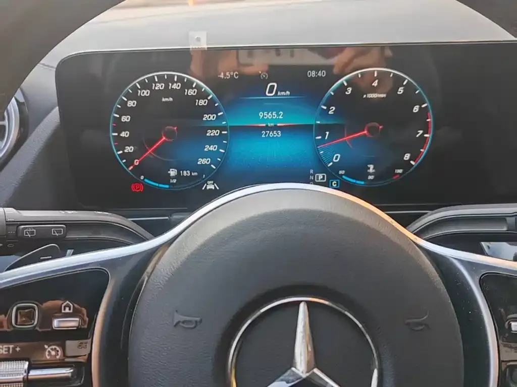 Mercedes-Benz GLA — фото 6