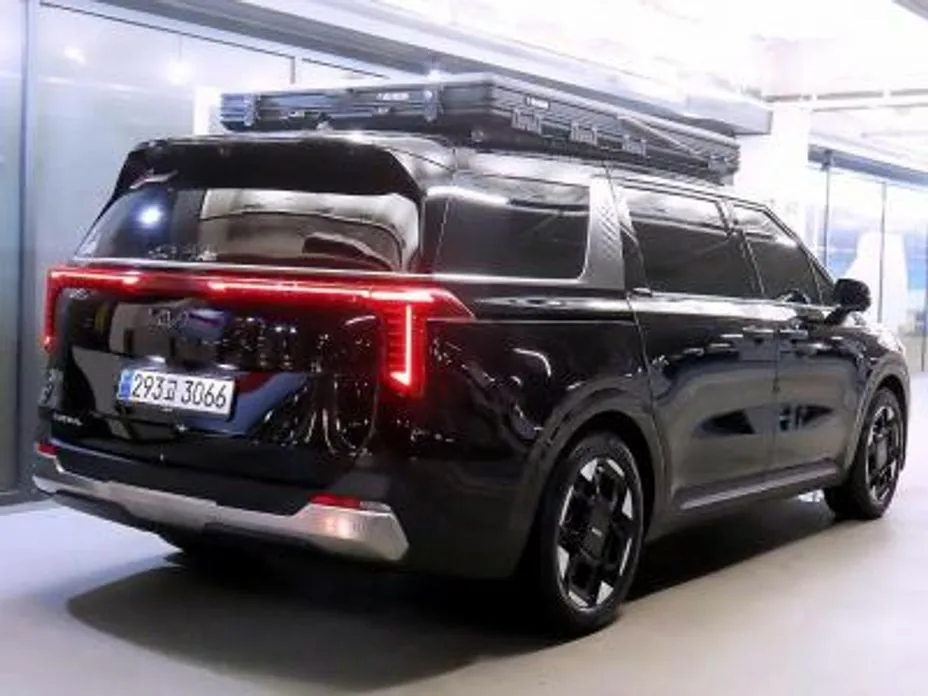 Kia Carnival — фото 10