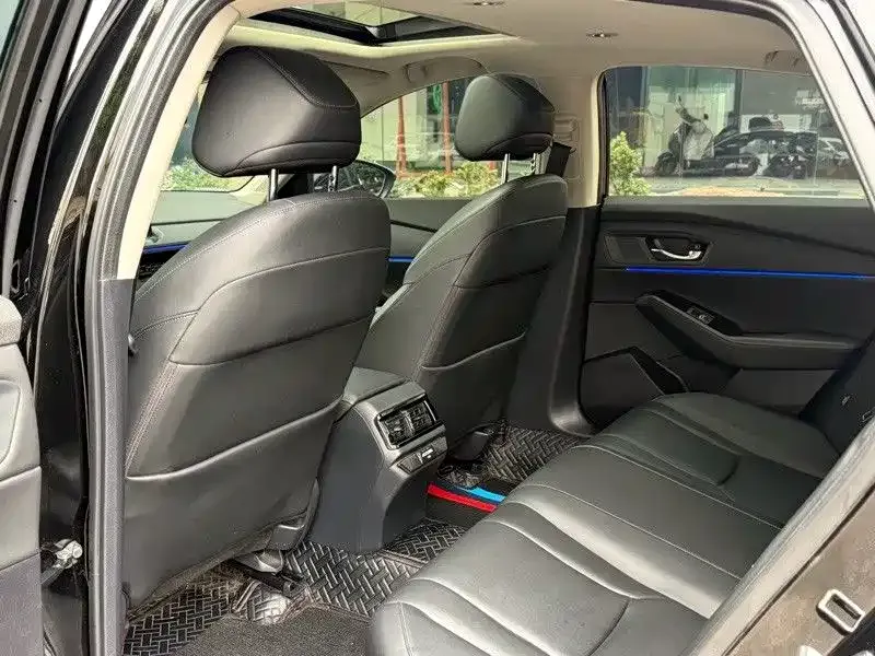 Honda Accord — фото 6
