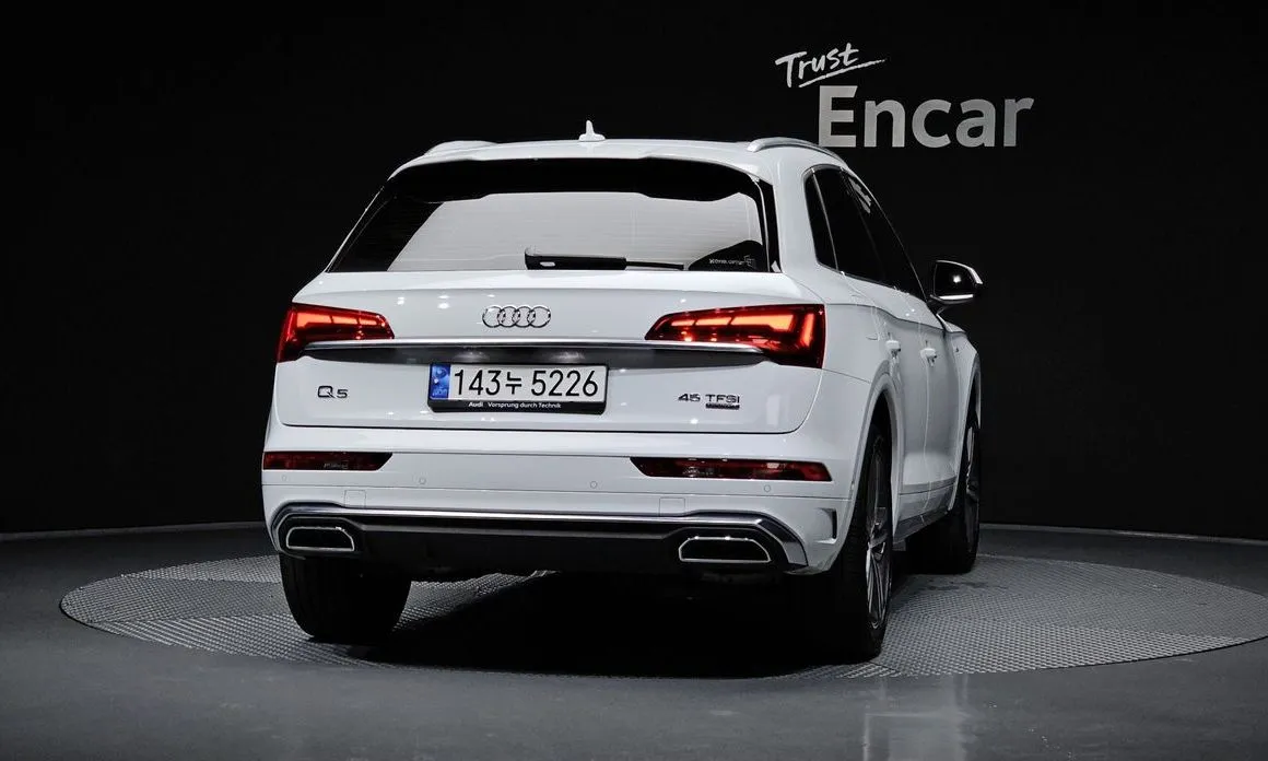 Audi Q5 — фото 5
