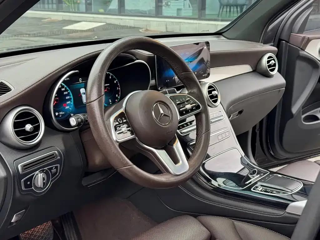 Mercedes-Benz GLC — фото 2