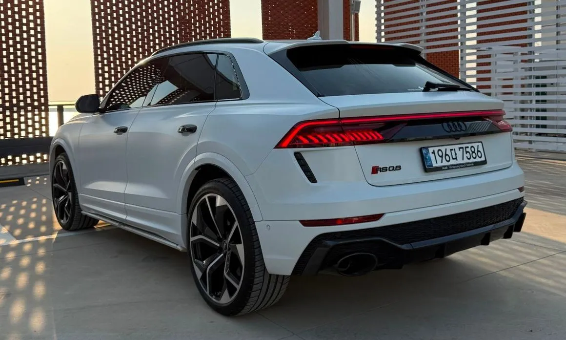 Audi RSQ8 — фото 5
