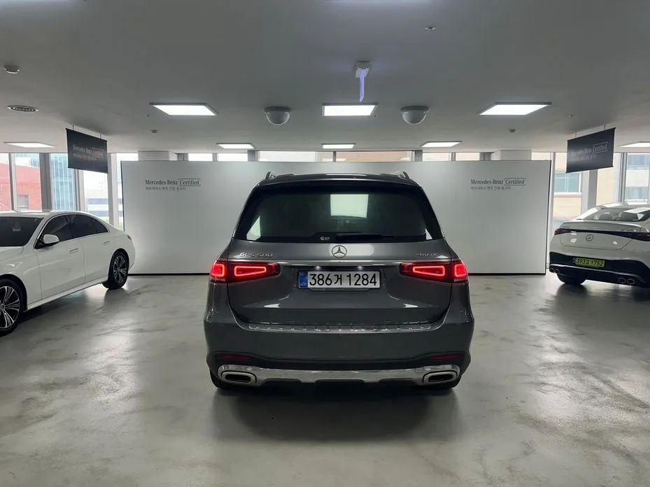 Mercedes-Benz GLS-Class — фото 7