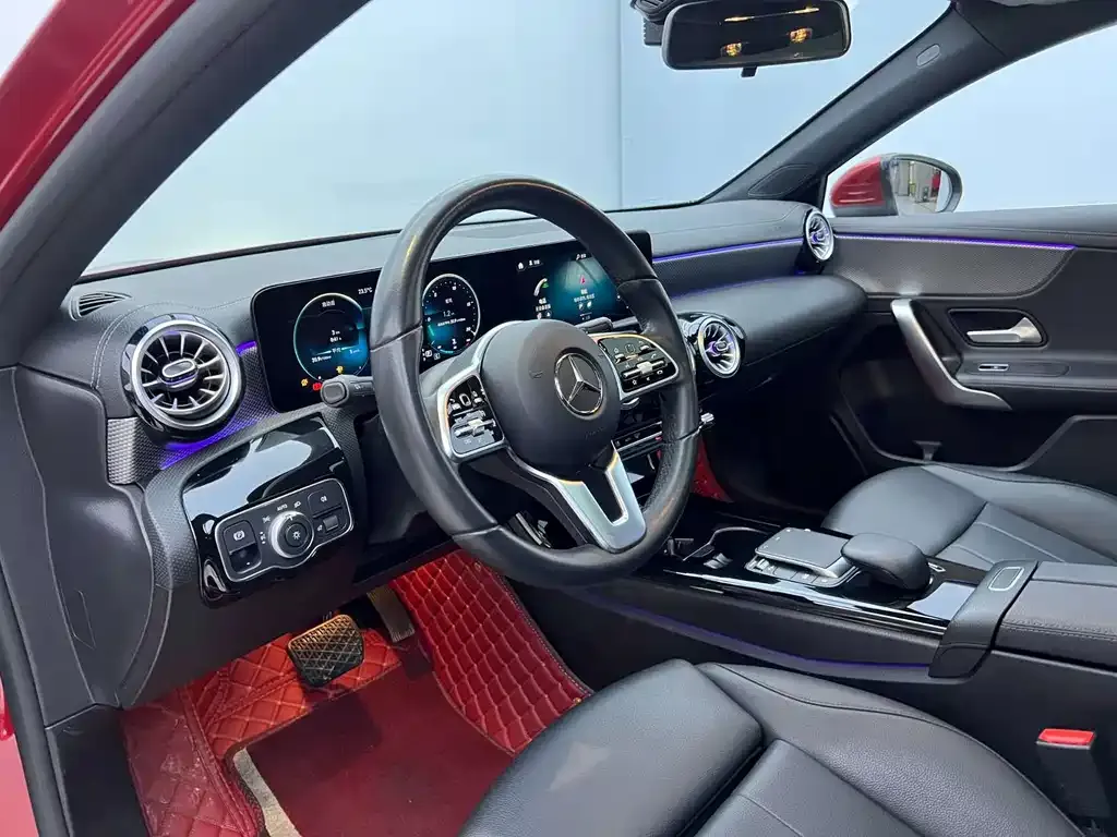 Mercedes-Benz A-Class — фото 10