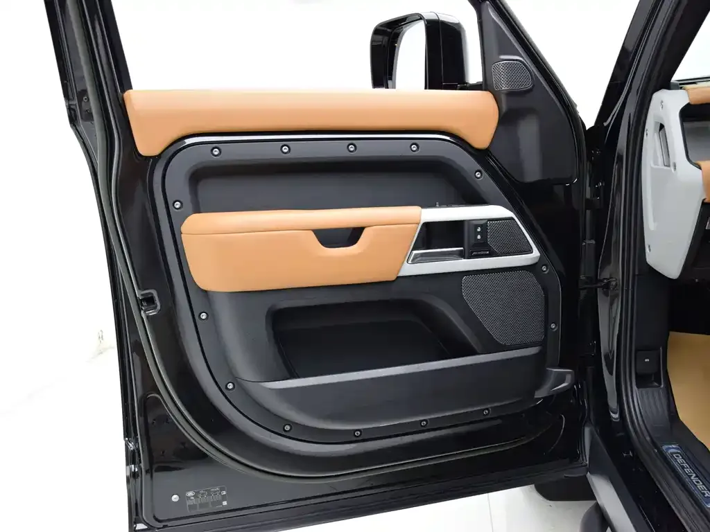 Land Rover Defender — фото 4