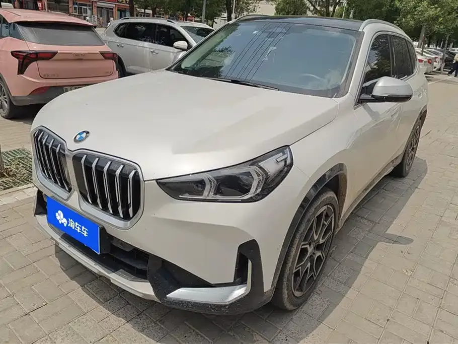 BMW X1 — фото 1