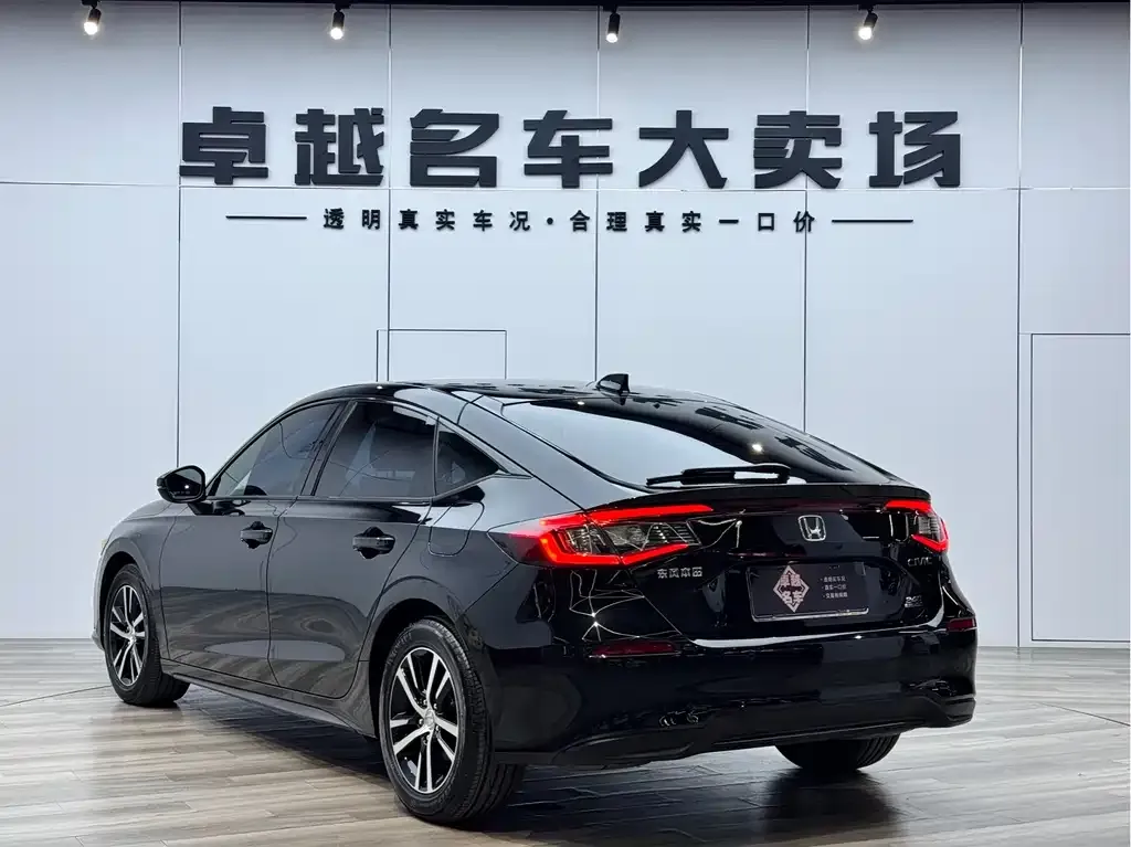 Honda Civic — фото 6