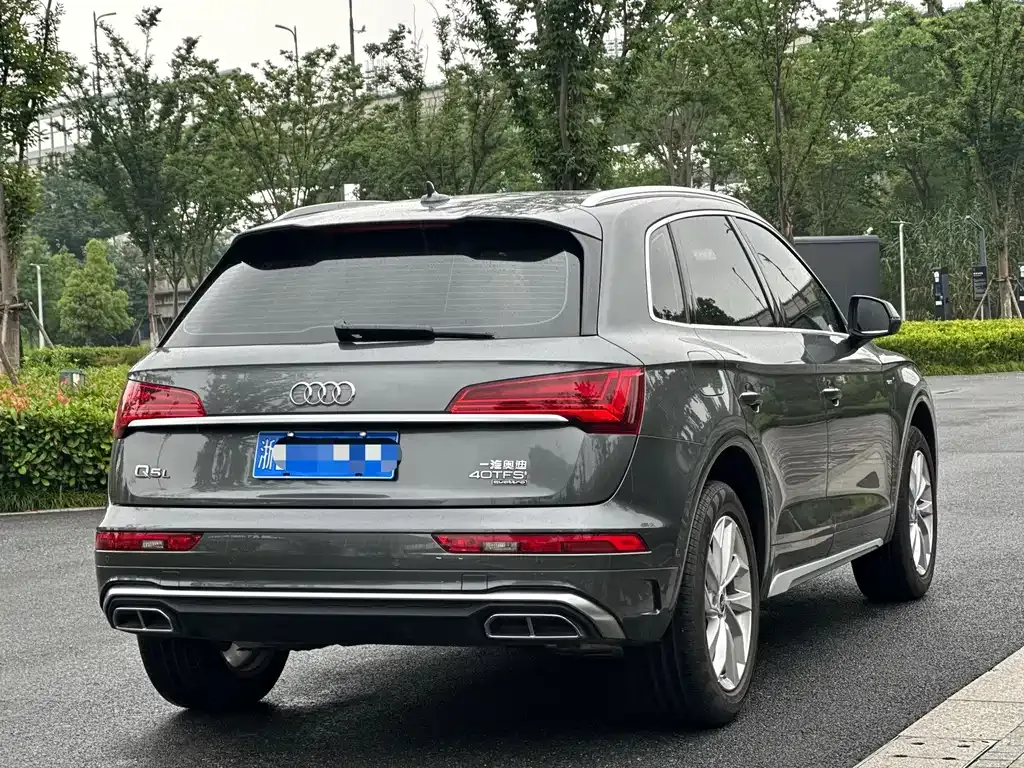 Audi Q5L — фото 3
