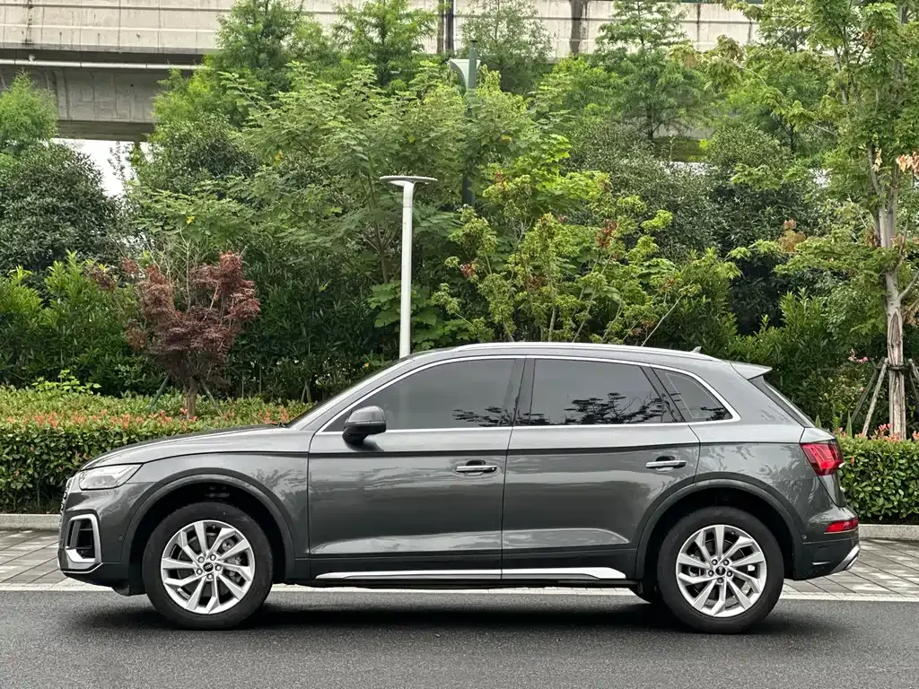 Audi Q5L — фото 4
