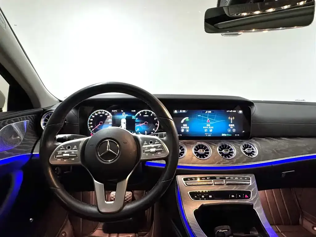 Mercedes-Benz CLS — фото 2