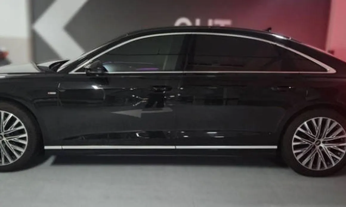 Audi A8 — фото 2