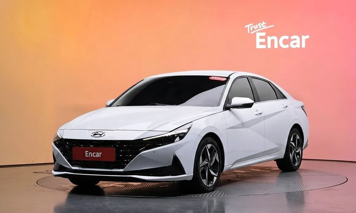 Hyundai AVANTE — фото 1