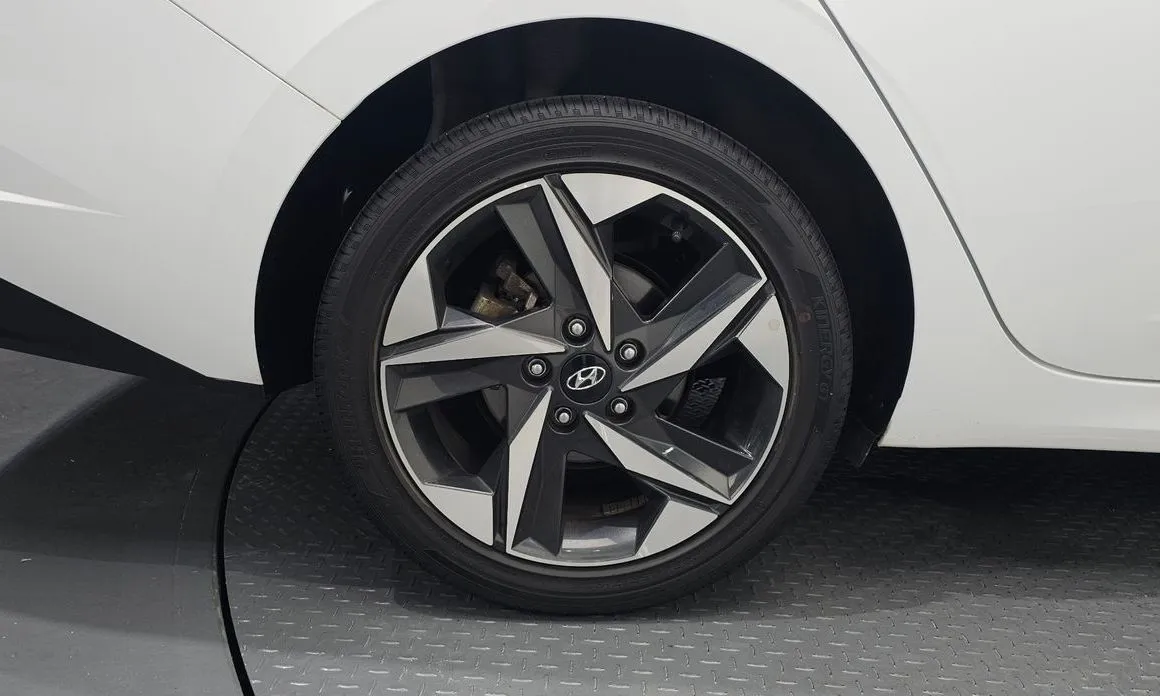 Hyundai AVANTE — фото 2