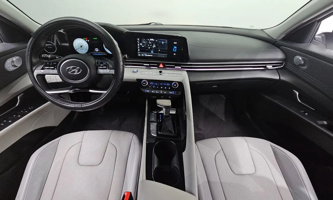 Hyundai AVANTE — фото 9