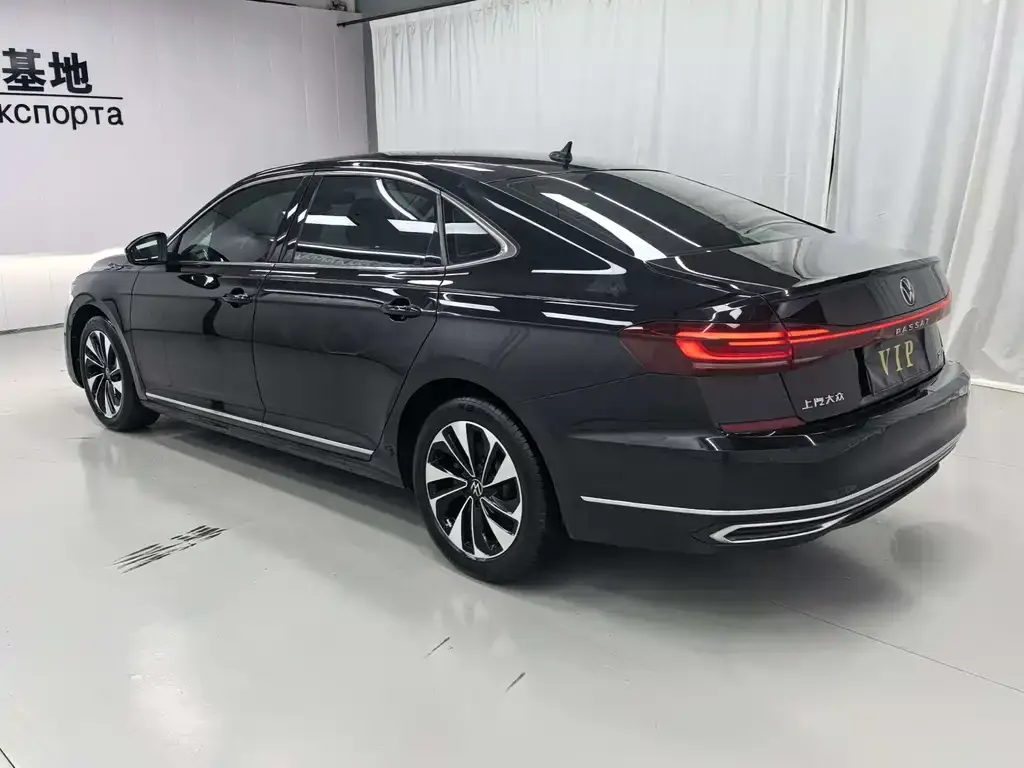 Volkswagen Passat — фото 6