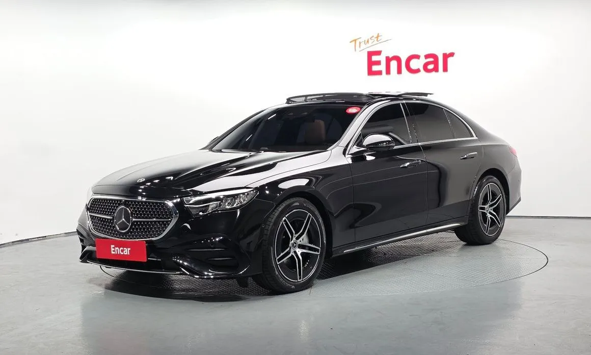 Mercedes-Benz E-Class — фото 1
