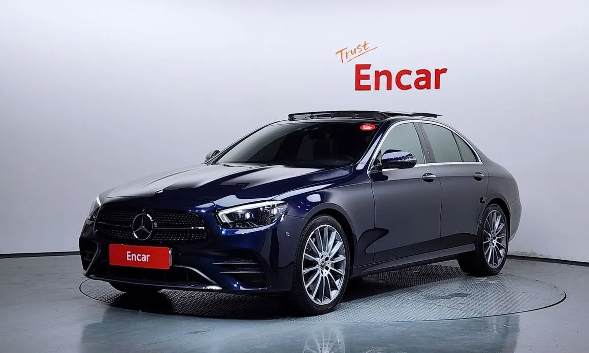 Mercedes-Benz E-Class — фото 1