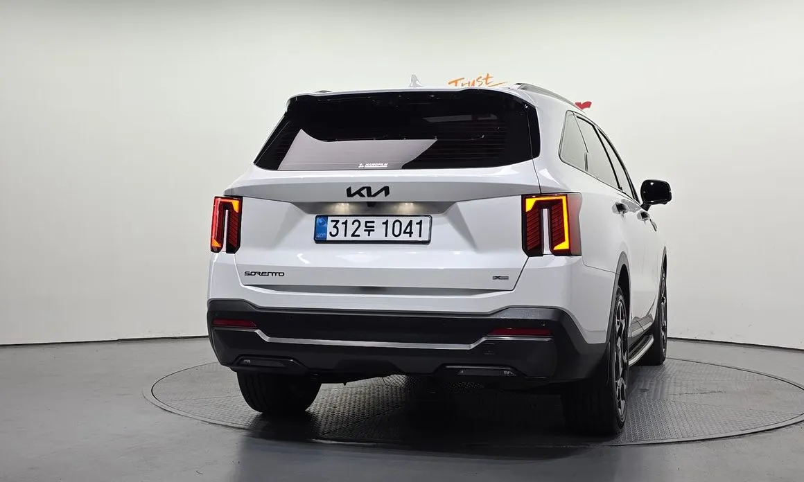 Kia Sorento — фото 5