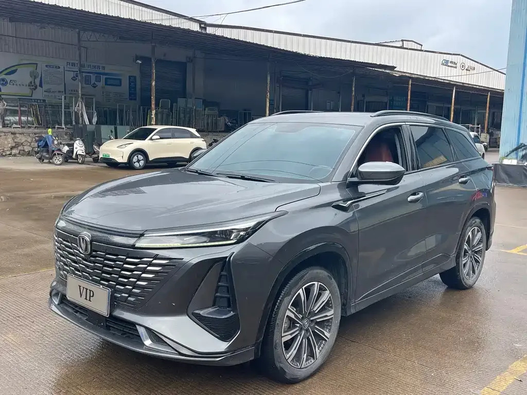 Changan CS75PLUS — фото 1