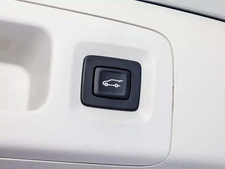 Buick GL8 Hybrid — фото 7