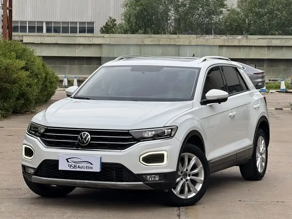 Volkswagen T-Roc — фото 1