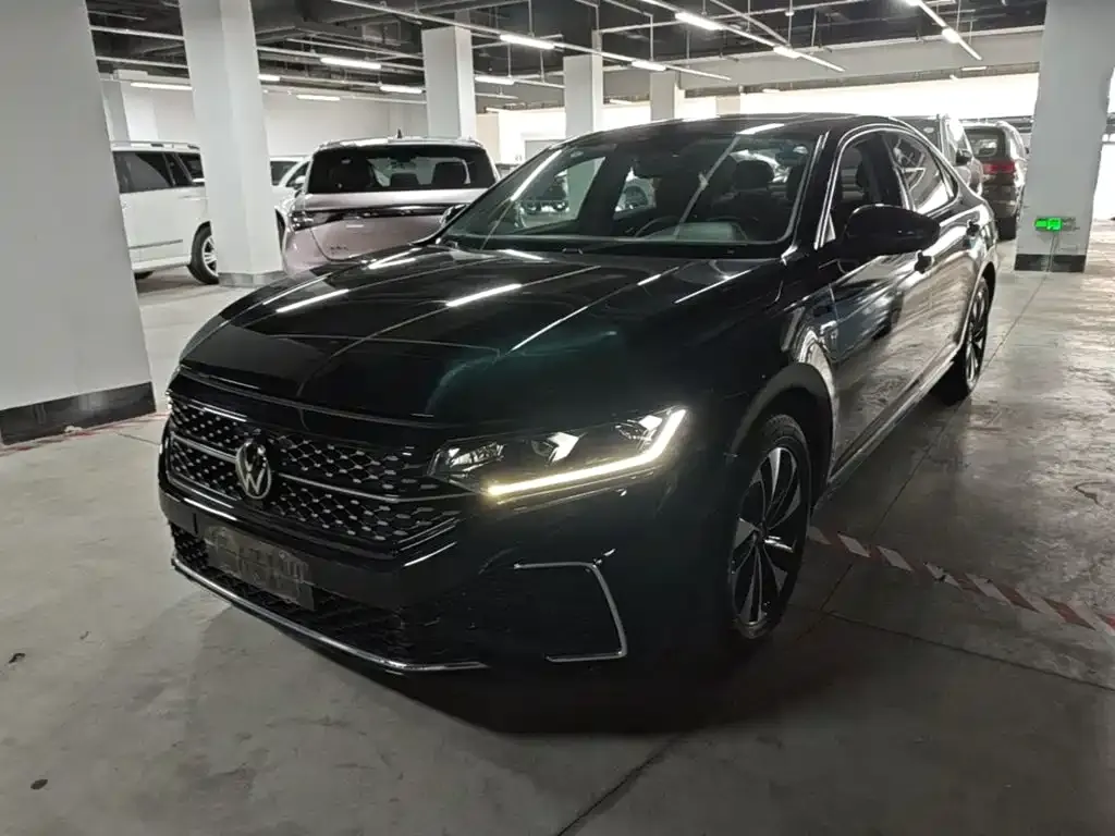 Volkswagen Passat — фото 6