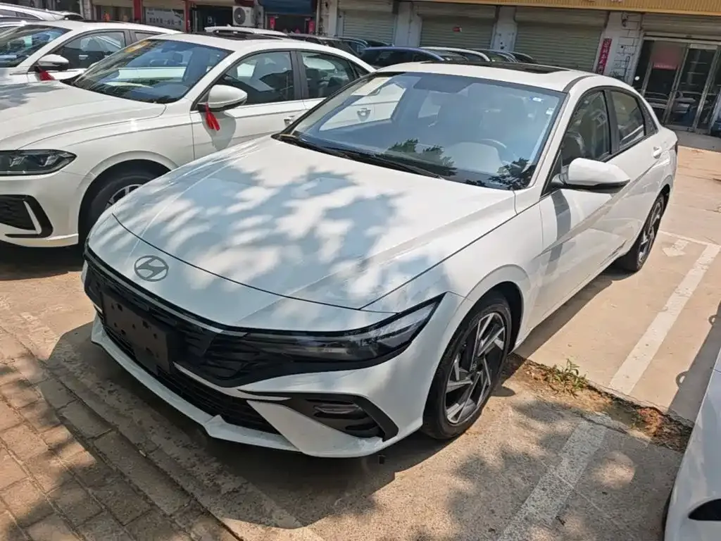 Hyundai Elantra — фото 9