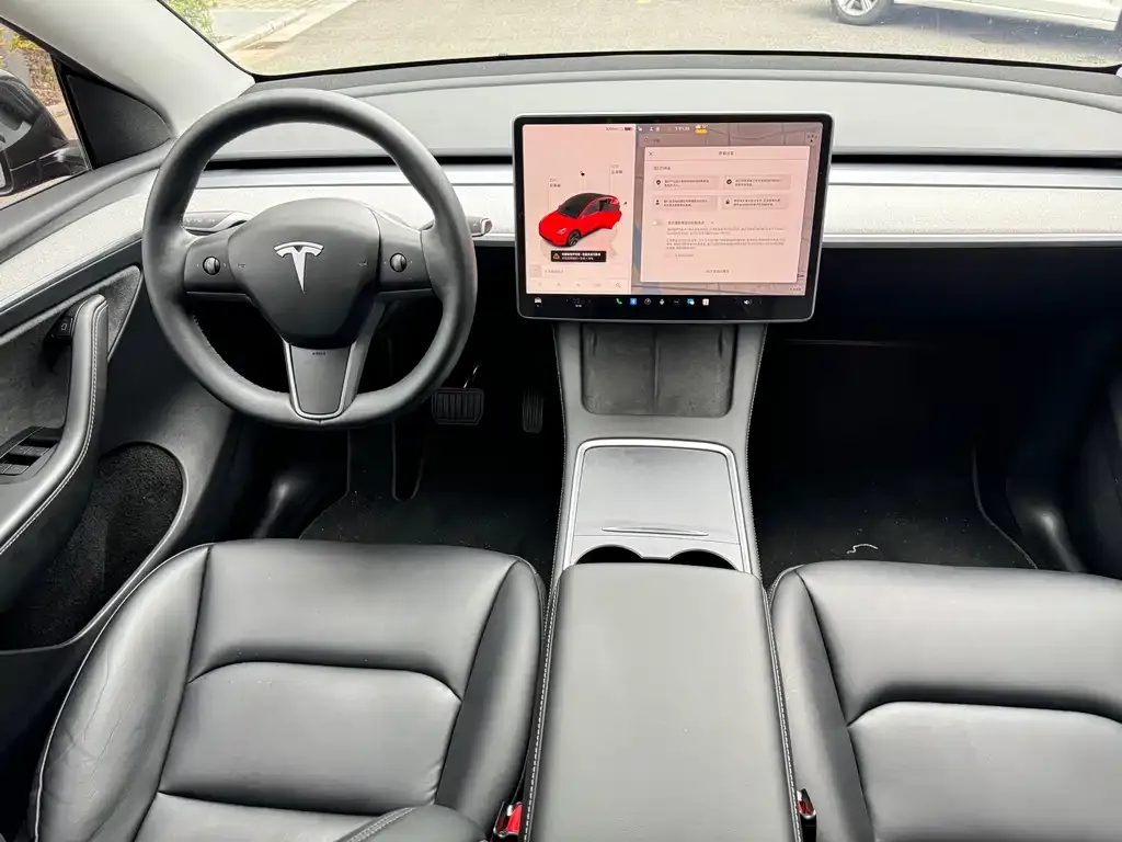 Tesla Model Y — фото 7