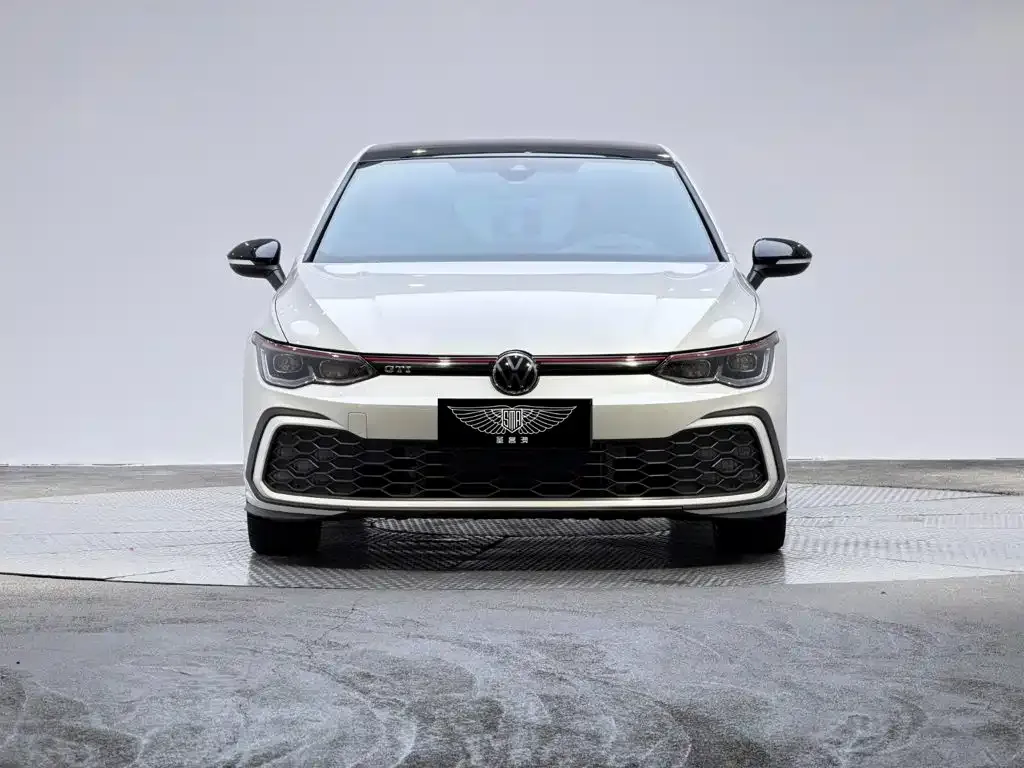 Volkswagen Golf GTI — фото 6