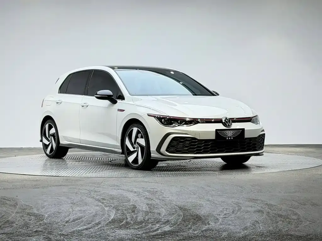 Volkswagen Golf GTI — фото 5