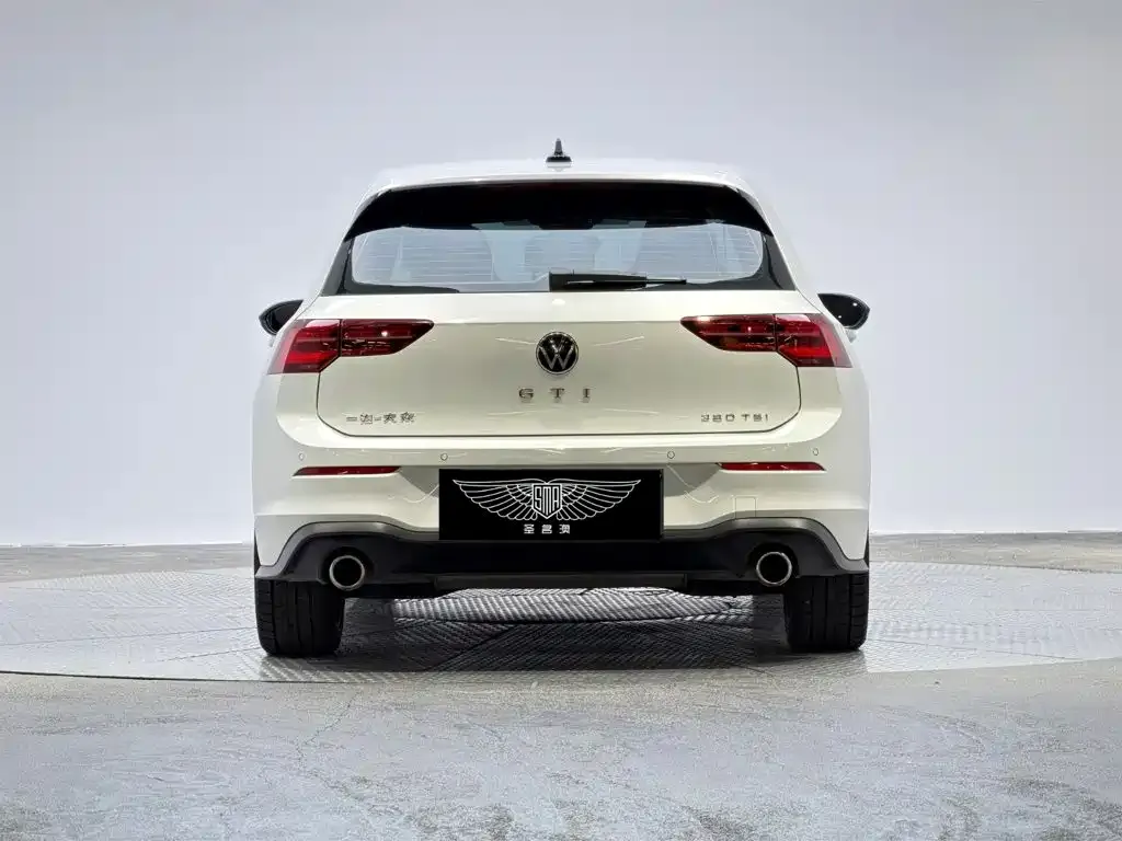 Volkswagen Golf GTI — фото 3