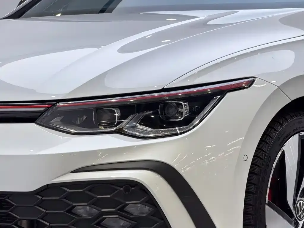 Volkswagen Golf GTI — фото 4