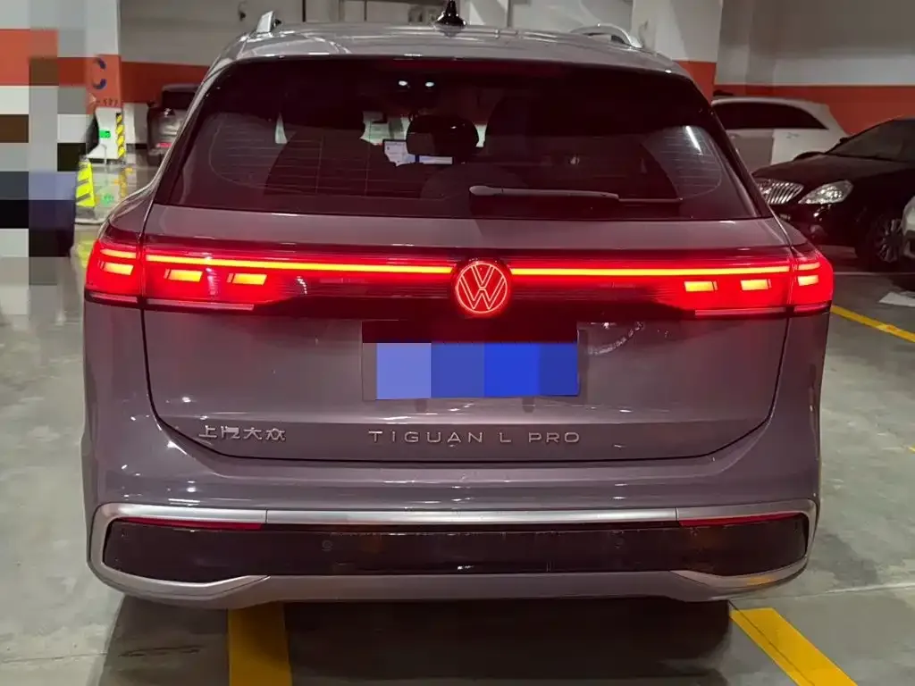 Volkswagen Tiguan L — фото 2