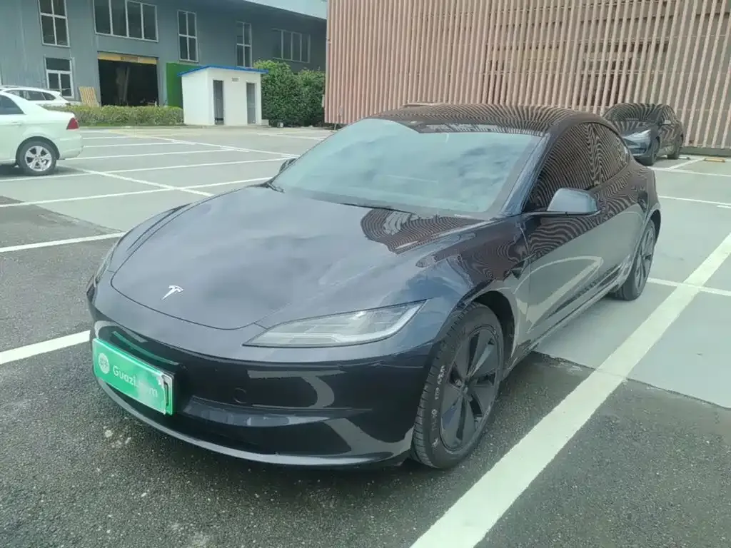 Tesla Model 3 — фото 4